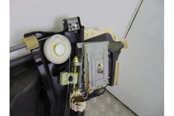 6 PIN ELEVALUNAS DELANTERO IZQUIERDO MERCEDES-BENZ CLASE CLA (BM 117)