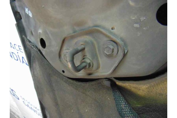 NEGRO CAPO MERCEDES-BENZ CLASE E (BM 210) BERLINA