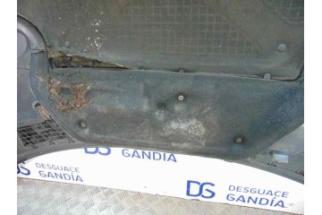 NEGRO CAPO MERCEDES-BENZ CLASE E (BM 210) BERLINA