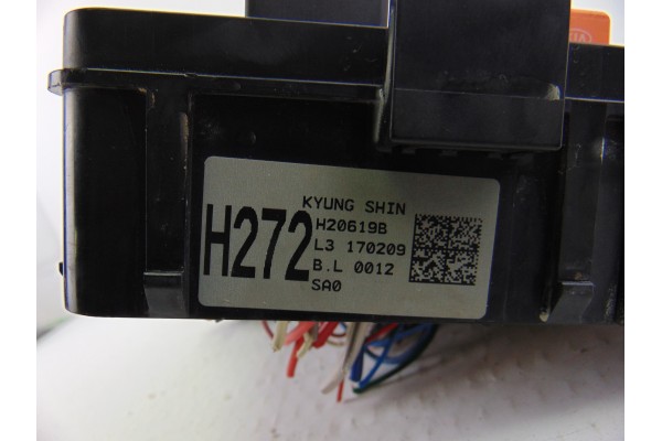 91282-H8720 CAJA RELES / FUSIBLES KIA RIO (YB) Business 2017 91282-H8720 198359 KIA - 2