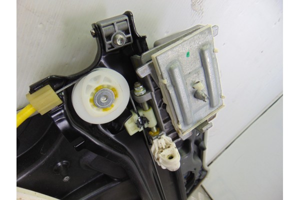 6 PIN ELEVALUNAS TRASERO DERECHO MERCEDES-BENZ CLASE CLA (BM 117)