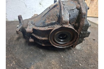 Rear differential Mercedes Benz E W211 A2303510508 Car type passenger cars