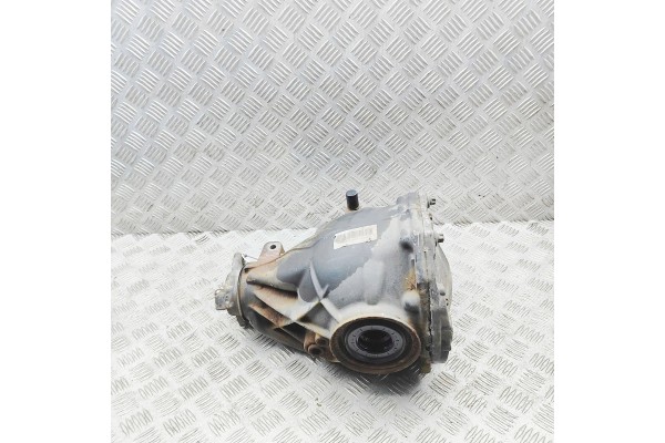 REAR REDUCER MERCEDES BENZ SLK R172 A1723502402 38686101 3 5L 225kw Part manufacturer Mercedes Benz OE