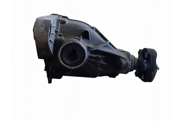 Rear differential BMW 5 G30 G31 G38 8647115 Part manufacturer BMW OE