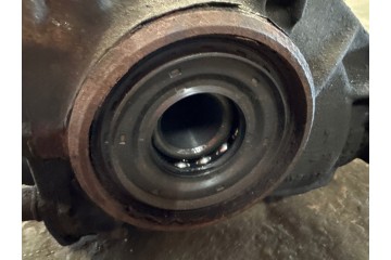 2013 BMW 3 F30 F35 F31 Rear differential 7544873 Part manufacturer BMW OE