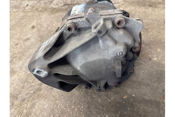 2013 BMW 3 F30 F35 F31 Rear differential 7544873 Catalog number of the part 7544873