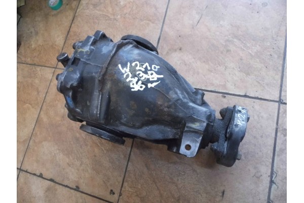 MERCEDES W210 2 3B 96 DIFFERENTIAL BRIDGE REAR 1243510505