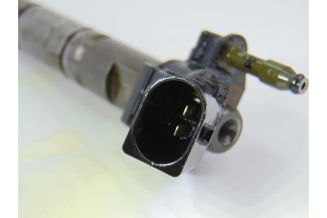 A6420701187 INYECTOR MERCEDES-BENZ CLASE E (BM 212) LIM.