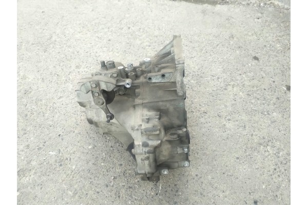 SKRZYNIA BIEGOW 5 BIEGOWA COROLLA IX E12 1 4 16V Catalog number of the part Toyota