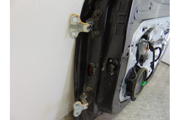 NEGRA  PUERTA DELANTERA DERECHA VOLVO S40 BERLINA 1.6 Momentum 2007 NEGRA 197902 VOLVO - 3