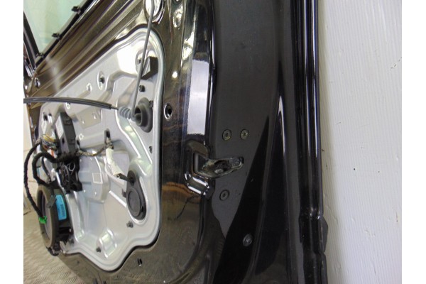 NEGRA  PUERTA DELANTERA DERECHA VOLVO S40 BERLINA 1.6 Momentum 2007 NEGRA 197902 VOLVO - 4