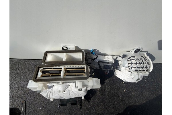 Nagrzewnica obudowa komplet DS7 3008 II 5P1320300 Part manufacturer Citroen OE
