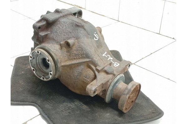 2008 BMW 5 E60 E61 Rear differential 7570470