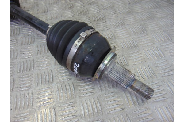  TRANSMISION DELANTERA IZQUIERDA MAZDA 3 BERLINA / SEDÁN (BM/BN) Luxury 2014 201055 MAZDA - 1