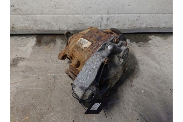Complete differential BMW 3 E90 E91 3310 7566186 3 23 Part manufacturer BMW OE