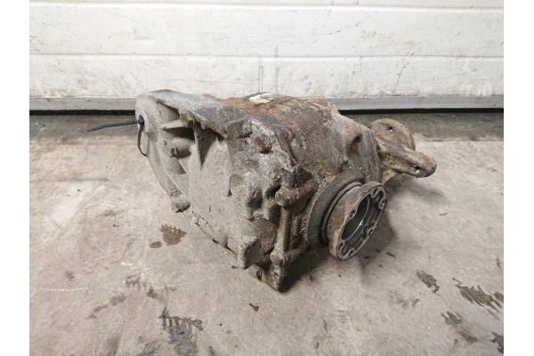 Complete differential BMW 5 E60 E61 3310 7560592 3 23 Car type passenger cars