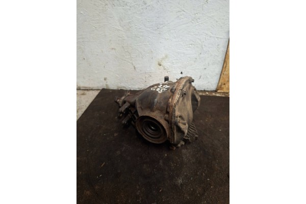 Rear differential Mercedes Benz E W211 A2303511808 Part manufacturer Mercedes Benz OE