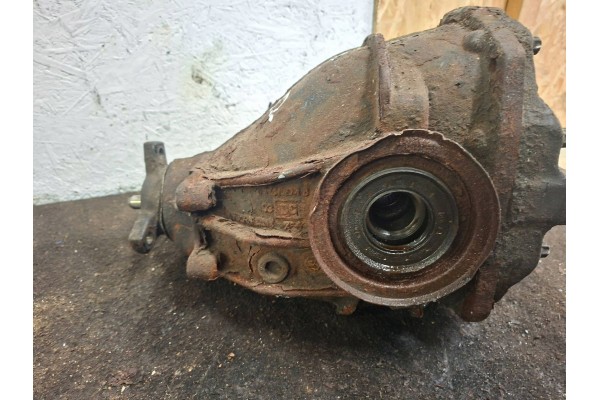 Rear differential Mercedes Benz E W211 A2303510508 Car type passenger cars
