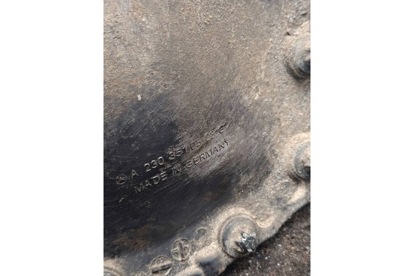 Rear differential Mercedes Benz E W211 A2303510508 Part manufacturer Mercedes Benz OE