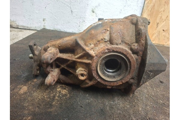 Rear differential Mercedes Benz E W211 A2113510308 Car type passenger cars