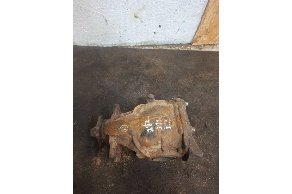 Rear differential Mercedes Benz E W211 A2113510308 Installation side multipurpose