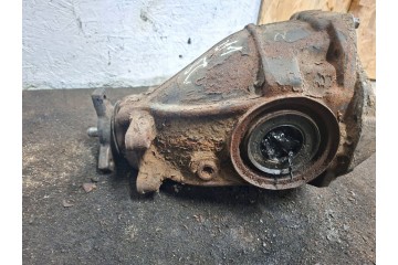 Rear differential Mercedes Benz E W211 A2303511108 Car type passenger cars