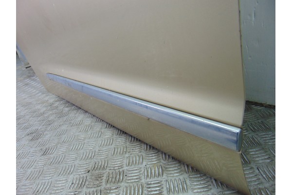 DORADA PUERTA DELANTERA IZQUIERDA SSANGYONG RODIUS Xdi Limited AWD 2006 DORADA 203649 SSANGYONG - 7