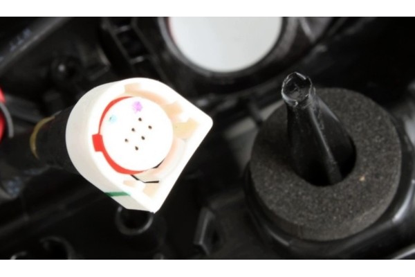 LAMP IN TAILGATE BLEND CHRYSLER PACIFICA 2017 2024 10 PINS 68645935AA Catalog number of substitutes 68645935AA