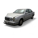 MERCEDES-BENZ CLASE E (BM 210) BERLINA 300 Turbodiesel (210.025) MERCEDES-BENZ CLASE E (BM 210) BERLINA 300 Turbodiesel (210.025)