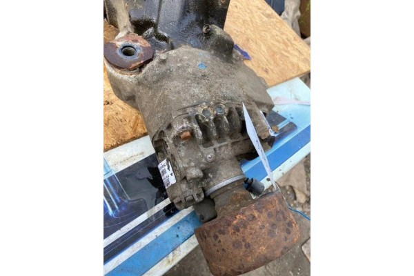 Rear reducer VOLVO XC70 CROSS COUNTRY P30759532 2 4L diesel 136kW 2007
