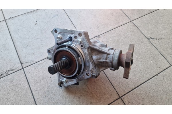 Bridge dyfer reducer angular transmission Nissan Qashqai j10 1 6 DCI