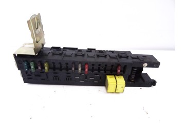 0025459701  CAJA RELES / FUSIBLES MERCEDES-BENZ CLASE C (BM 203) BERLINA 270 CDI (203.016) 2001 0025459701 208845 MERCEDES-BENZ 