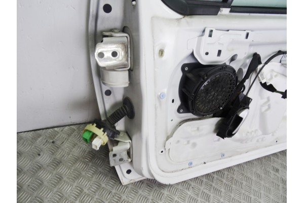 BLANCA PUERTA DELANTERA DERECHA PEUGEOT 207 * 2011 BLANCA 208401 PEUGEOT - 3