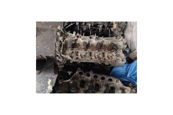 RENAULT hit Opel vivaro 2 0DCI M9R engine INJECTIONS