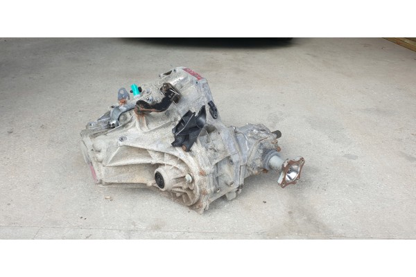 Dacia Duster 1 I 4x4 1 5 dci skrzynia biegow TL8 B 005 TL8B005