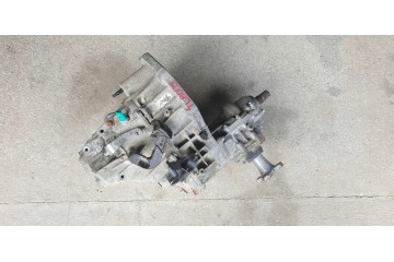 Dacia Duster 1 I 4x4 1 5 dci skrzynia biegow TL8 B 005 TL8B005 Transmission type manual