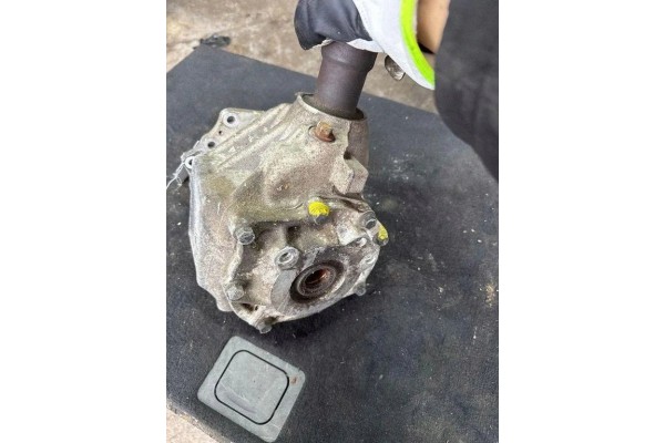 Front reducer VOLVO XC90 I 30700018 2 4L diesel 136kW 2007 Part manufacturer Volvo OE