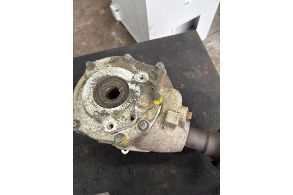 Front reducer VOLVO XC90 I 30700018 2 4L diesel 136kW 2007 Catalog number of the part 30700018