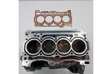 Motor 1.5 TSI Skoda Octavia 2022 con 30000 km - Buje Dañado