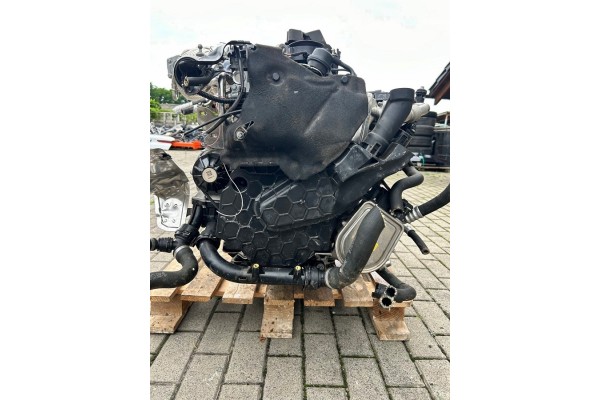 MERCEDES CLE 236 W206 2 0 220d COMPLETE ENGINE 654820 RWD WITH ACCESSORIES Engine type diesel