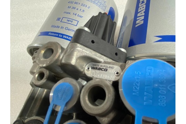 WABCO Dvoukomorovy vysousec vzduchu 12 bar 4324330620 Catalog number of the part 4324330620
