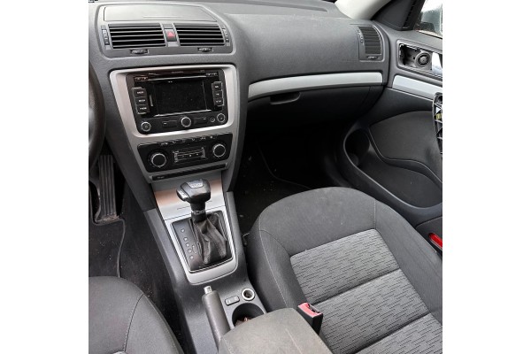 SKODA OCTAVIA COMBI (1Z5) Ambition