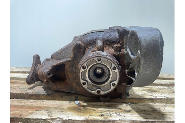 2011 BMW X1 E84 Rear differential 7593215