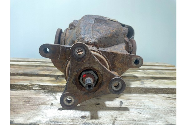 2011 BMW X1 E84 Rear differential 7593215 Catalog number of the part 7593215