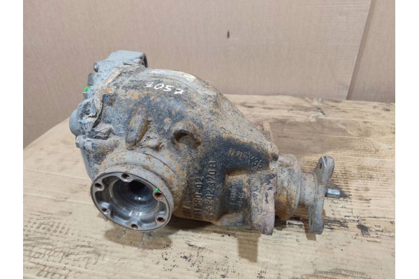 2011 BMW 3 E90 E91 Rear differential 7566185