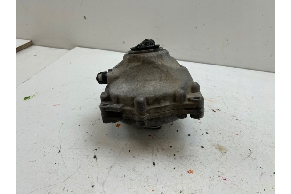 2011 BMW 3 E90 E91 Front differential 31507533735 Installation side front