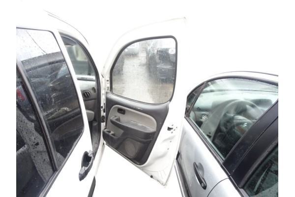 BLANCA PUERTA DELANTERA DERECHA FIAT I DOBLÒ CARGO 1.3 JTD SX Furgón 2007 BLANCA 213116 FIAT - 2