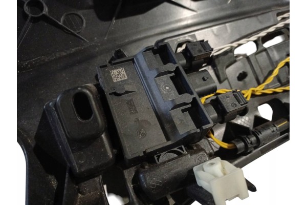 Separador del Compartimento del Motor BMW Serie 4 OEM 8494948