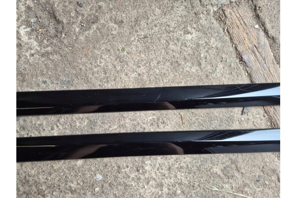SIDE STRIP LOWER LEFT PIANO BLACK C HR NG 24 PW156 10200 CE TOYOTA OE Customs tariff code 87082990