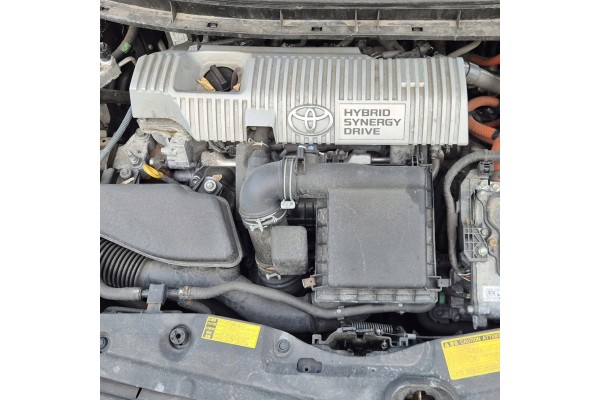 X2ZR 2ZR complete engine 1 8 hybrid Toyota Prius III